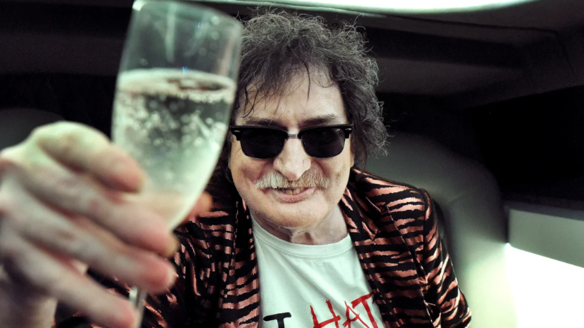 Charly recibió los 74 años ovacionado por una multitud